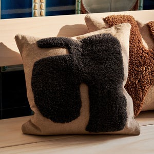 Lay Kissen 50x50 Sand/Dark Brown