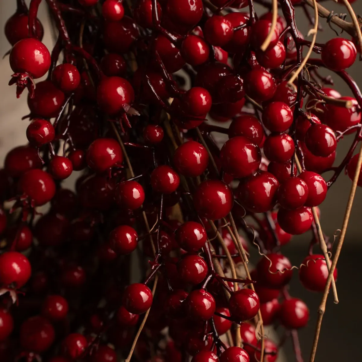 Künstlicher Beerenkranz Red Ø 75 cm