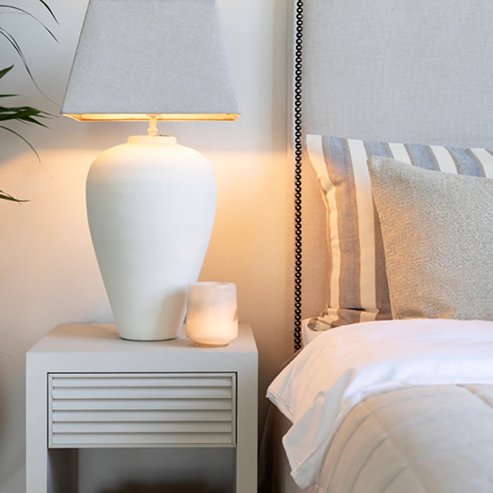 HAYDEN Nachttisch in Eichenfurnier-Elfenbeinnebel