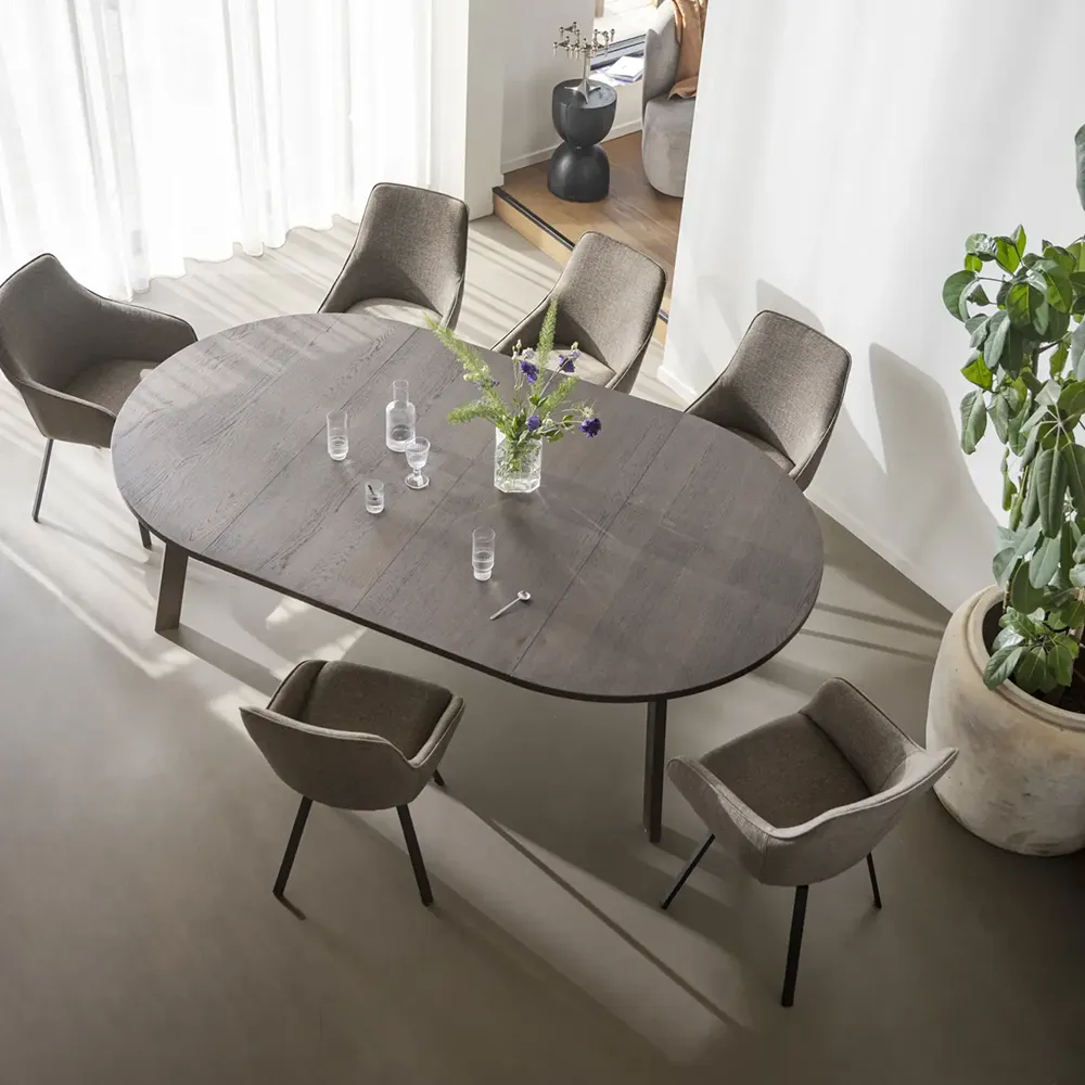 Alison Esszimmerstuhl dunkelbeiger stoff/schwarze metallbeine