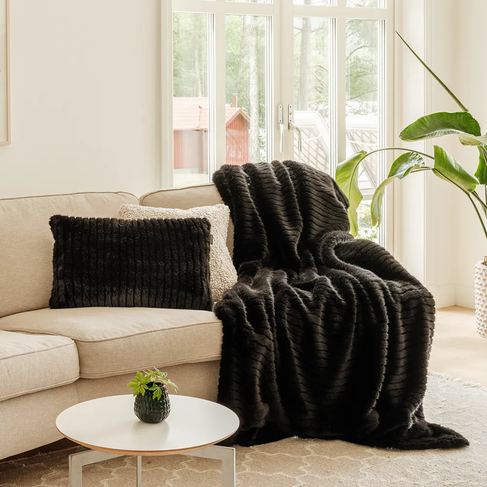 Grace Kissen 40x60 cm Black