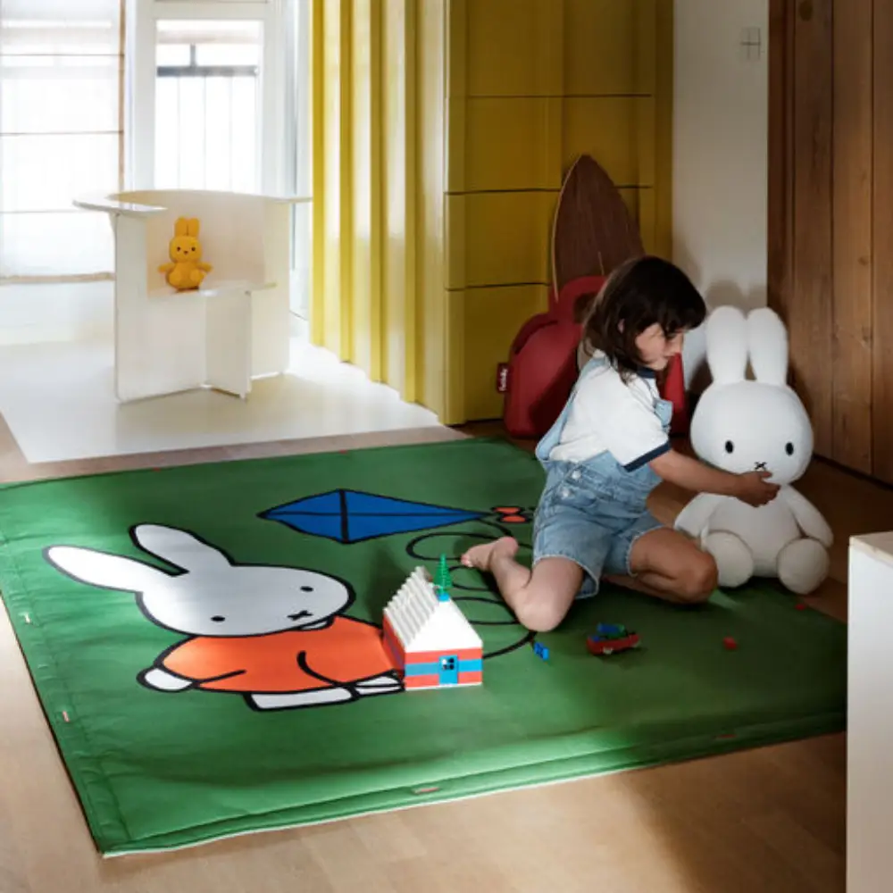 flying carpet x Miffy Spielmatte 180x140 cm green