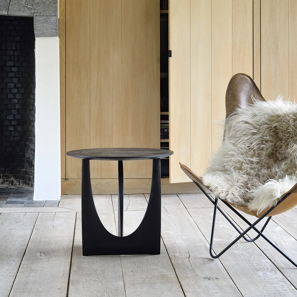 Geometrischer Beistelltisch Eiche Schwarz
