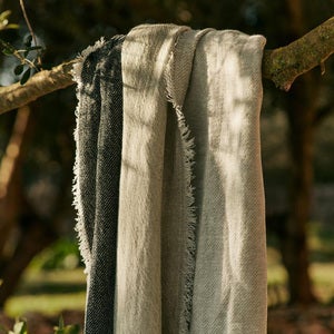 Pila Leinendecke Black/Elm Green