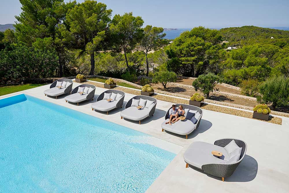 Peacock Sonnenliege Grau Inklusive Kissen