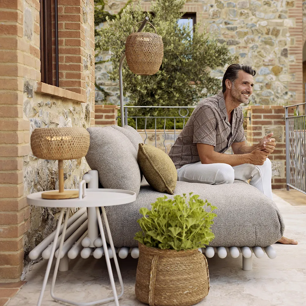Sticks Sofa mit Chaiselongue Alu/light brown