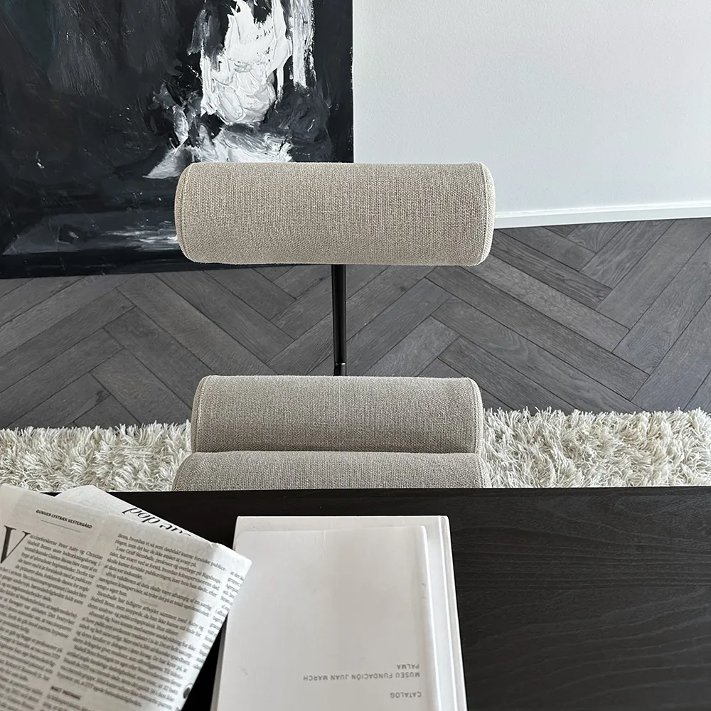 Hiro Esszimmerstuhl, schwarzes Gestell – Leinen