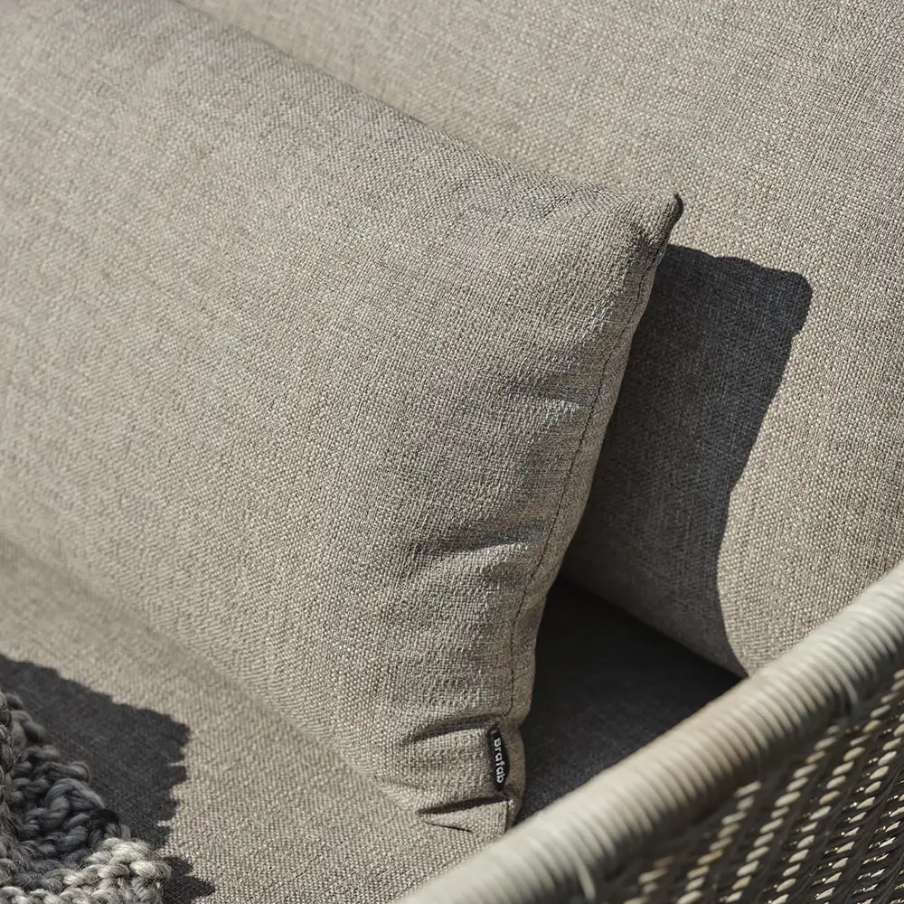 Aster Sessel beige Rattan inkl. Kissen