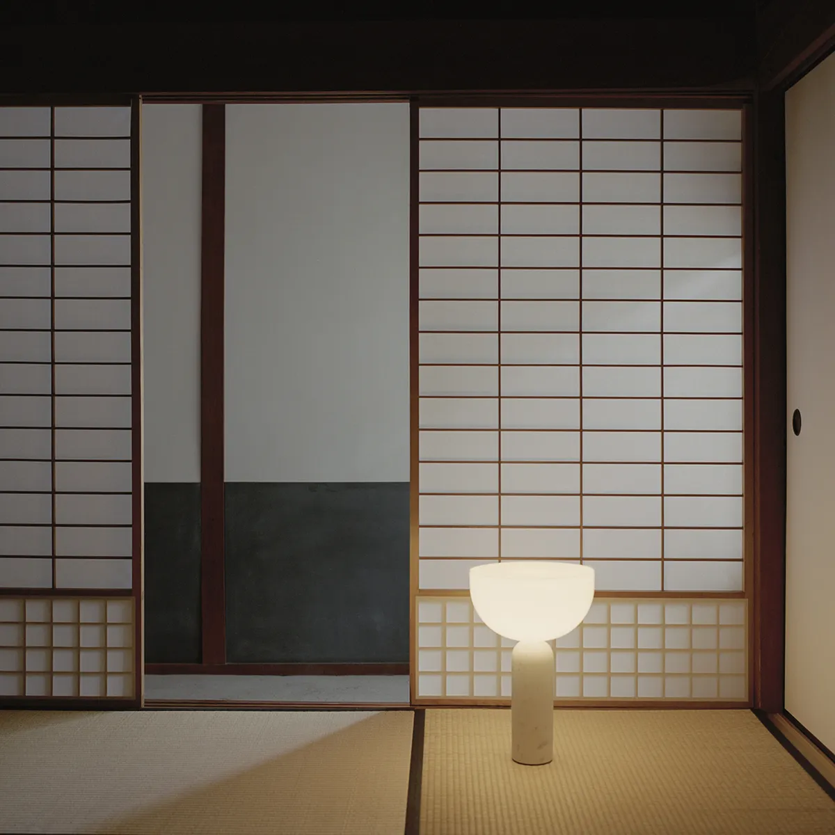 Kizu Tischleuchte Large Weiß Marble EU