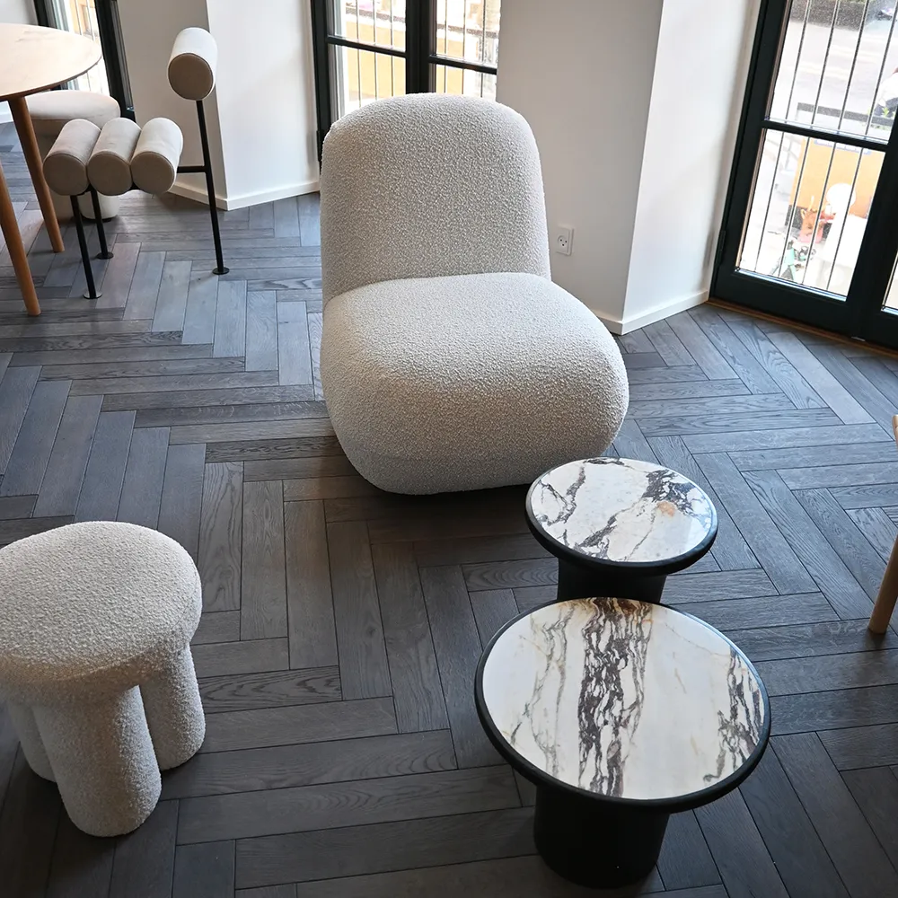 Trumpet Couchtisch, hoch – Calacatta