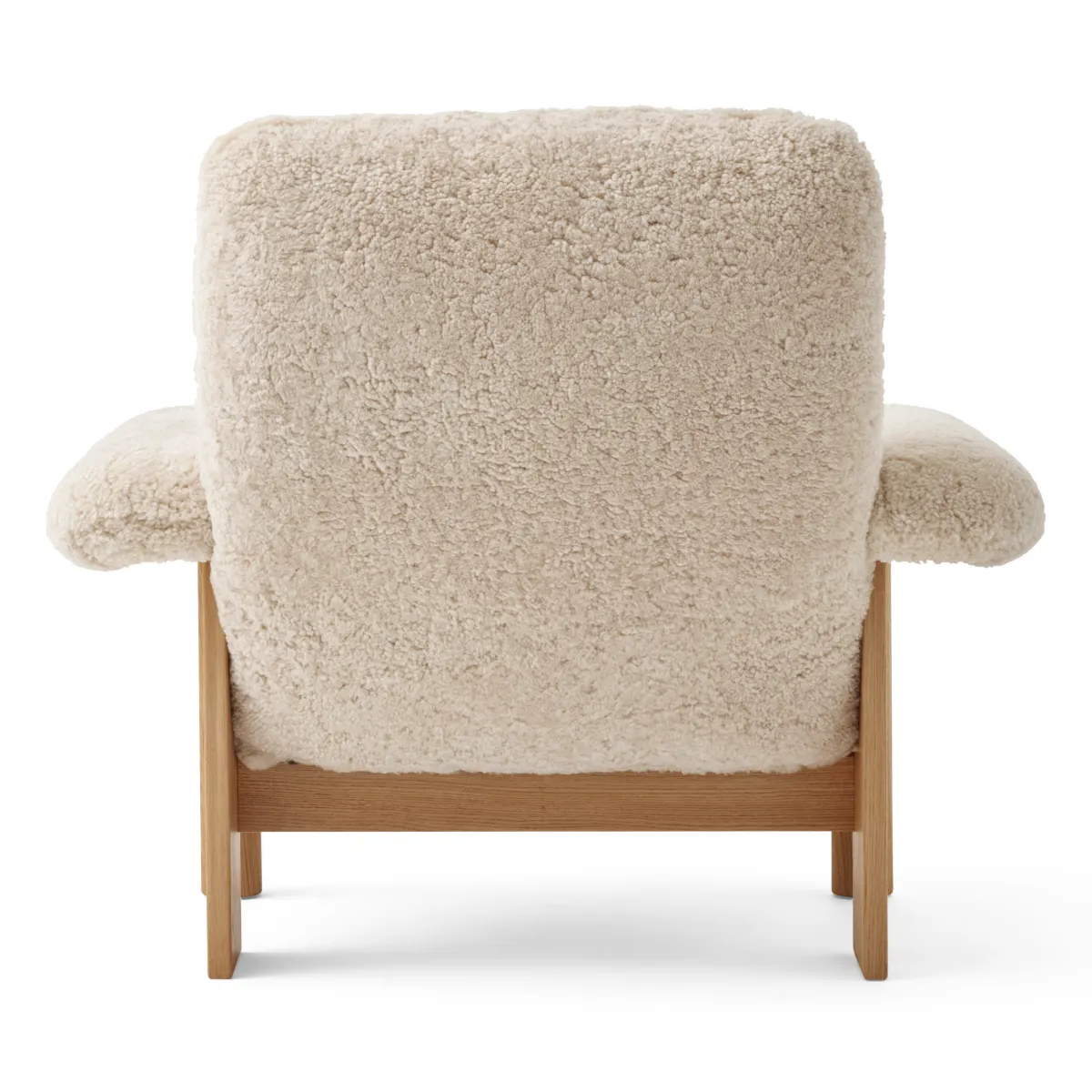 Brasilia Loungesessel Vollgepolstert Hohe Rückenlehne Vierbeingestell Massiveiche Natur Sheepskin Nevotex Nature
