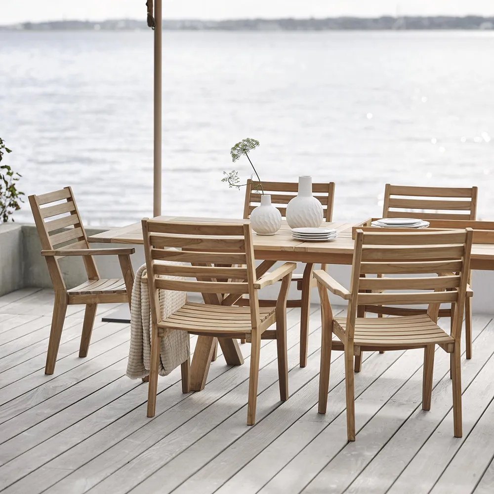 Brutus & Keros Esstischgruppe