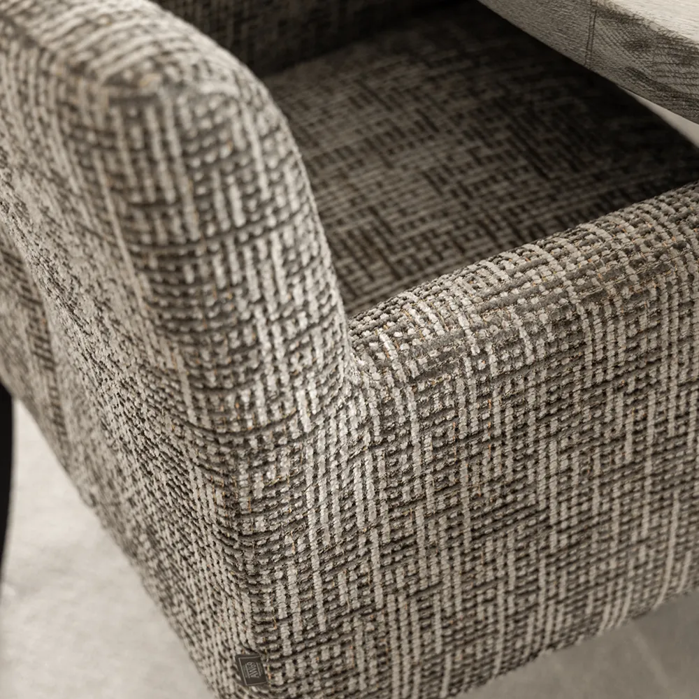 Victoria Stuhl Chanel taupe