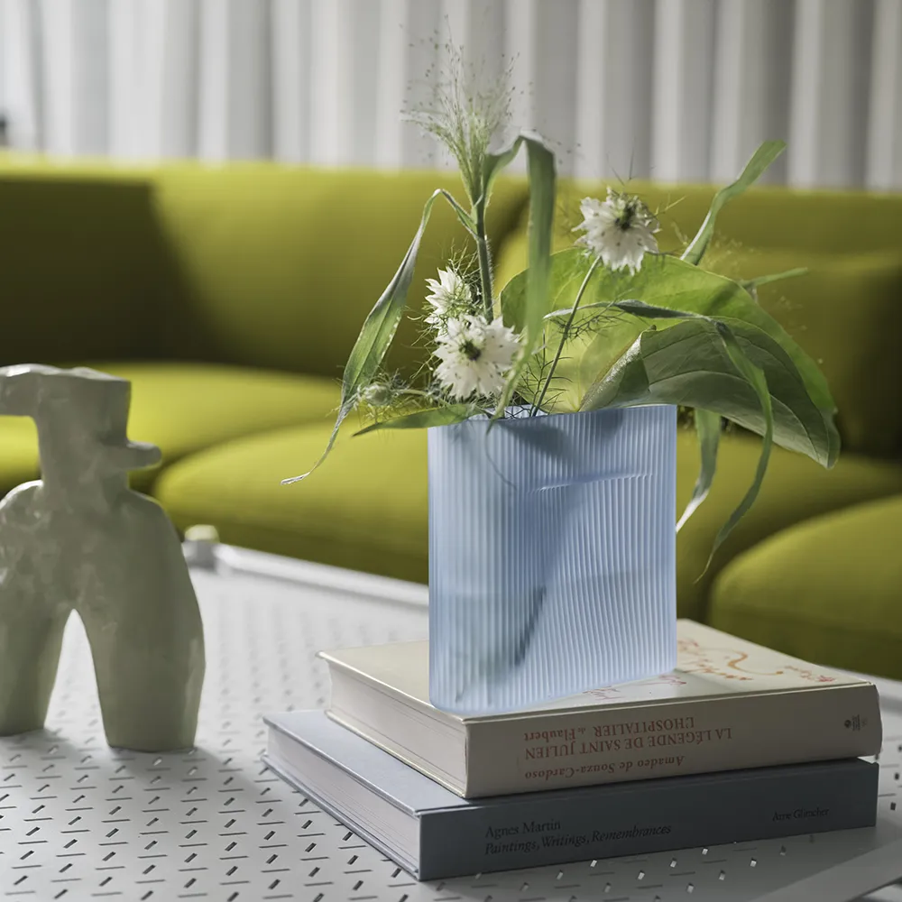 Ridge Vase H: 16,5 cm Light Blue Frosted