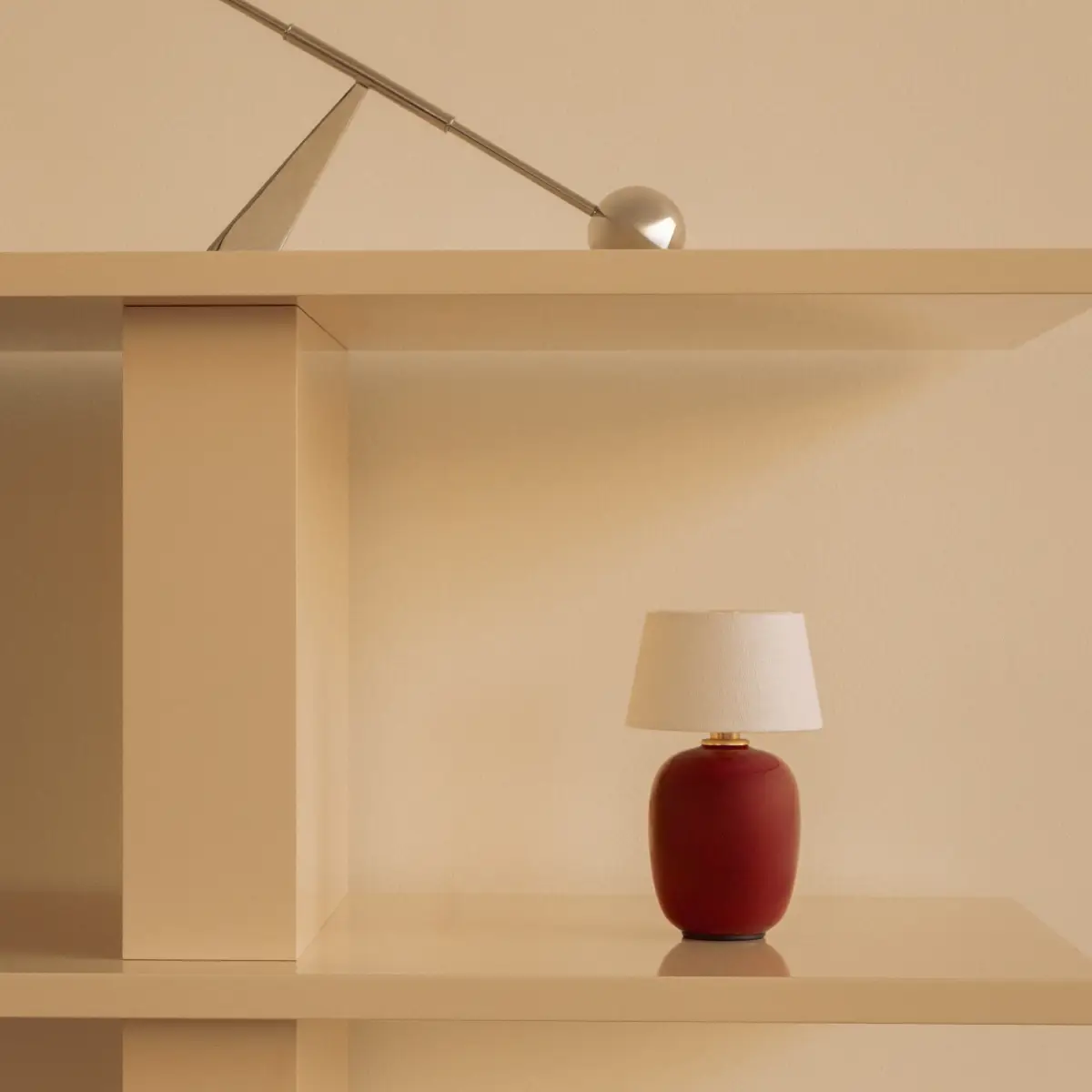 Torso Tragbare Lampe Rubin