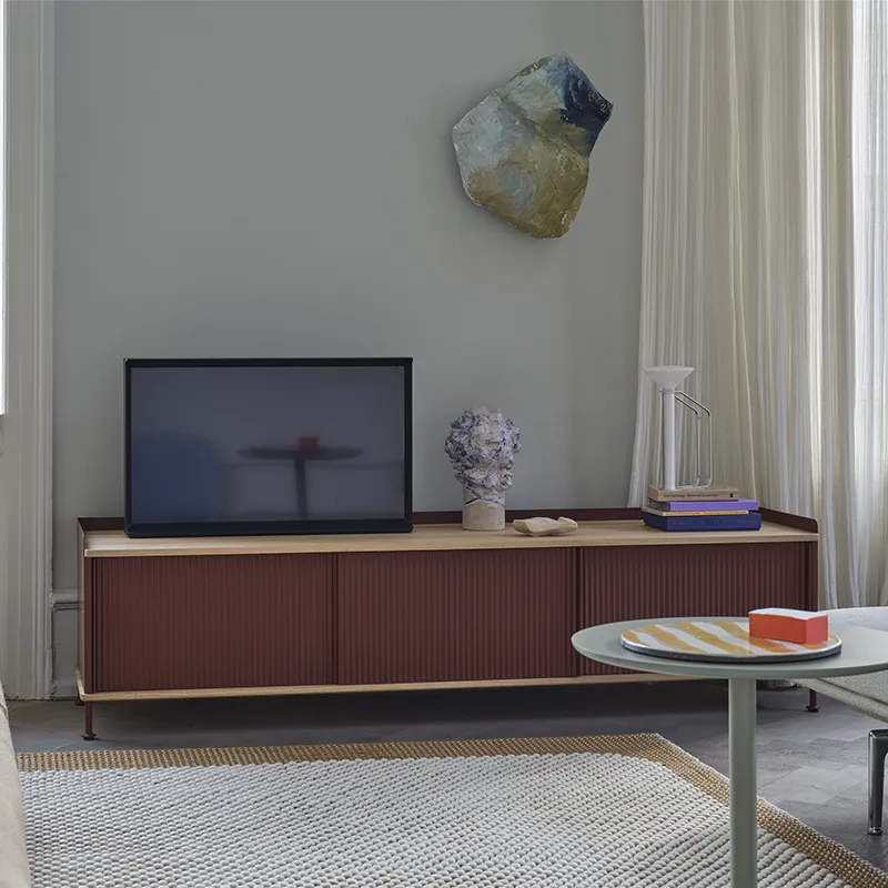 Enfold Anrichte 186 x 45 cm  - oiled oak Deep Red