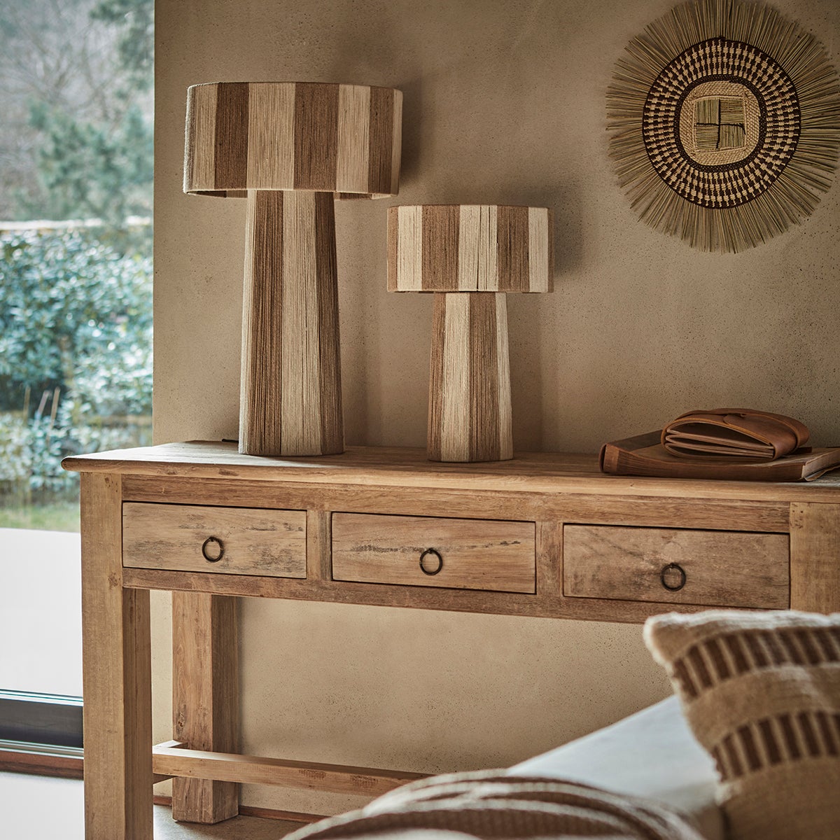  JULLAN Tischleuchte weiß/natur 72 cm