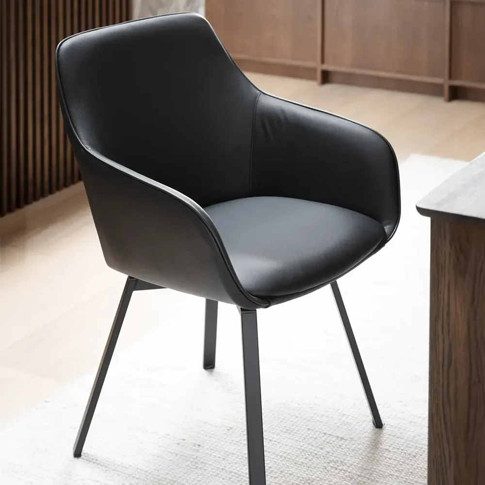 Alison Stuhl mit Armlehnen schwarzes leder/schwarze metallbeine