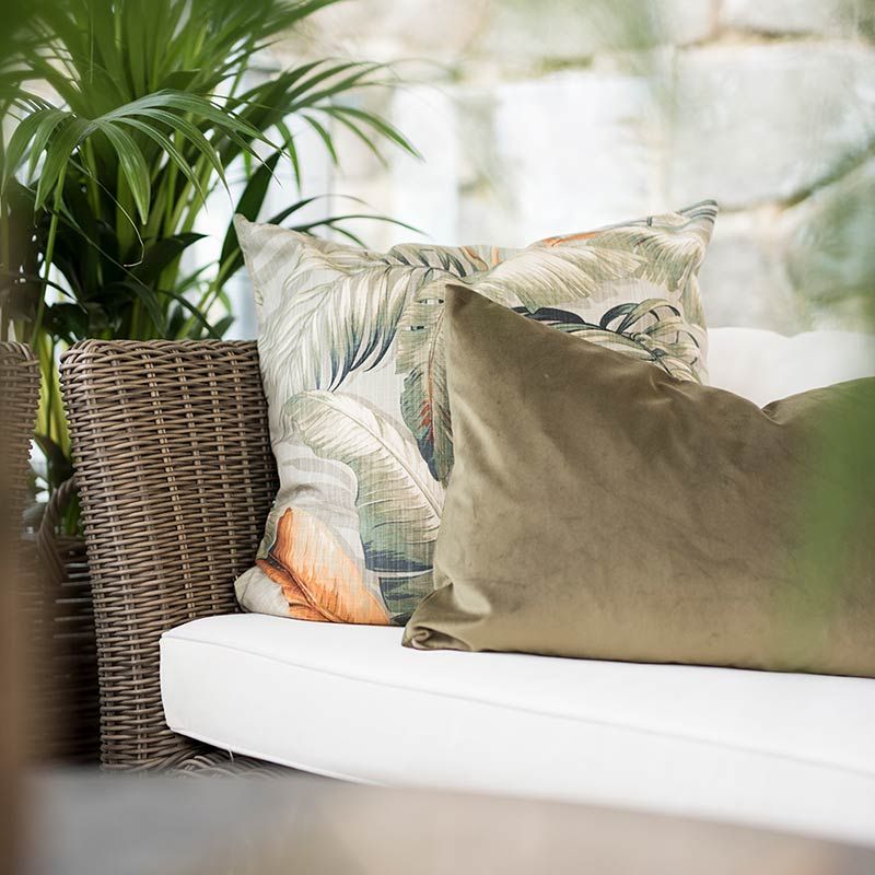 Arlington Sofa Rattan Grau Lack