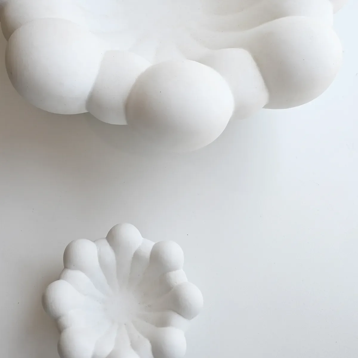 Handgefertigte Dekoschale Bloom Bone White Ø 15,5 cm