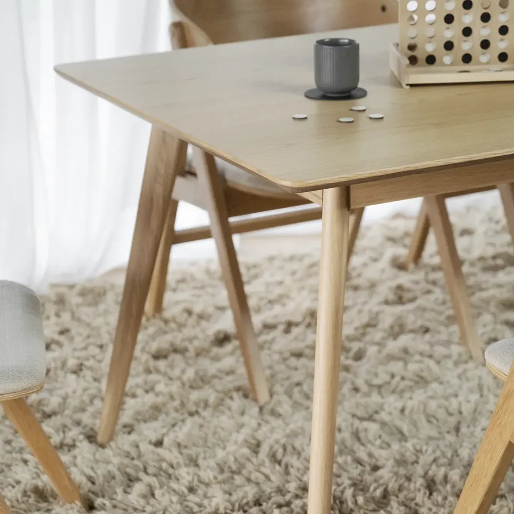 Yumi Esstisch 190x90 cm lackierte Eiche