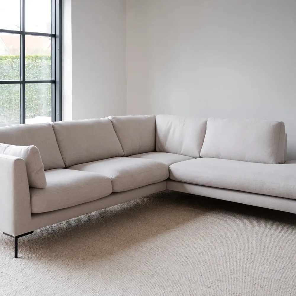 Corwin Ecksofa 2,5+2,5-Sitzer offenes Ende rechts Stoff Rita hellbeige