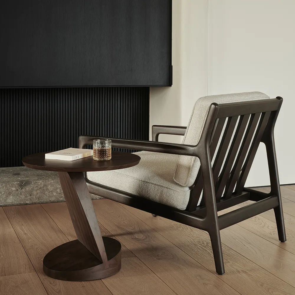 Oblic Beistelltisch Braun lackiertes Teakholz