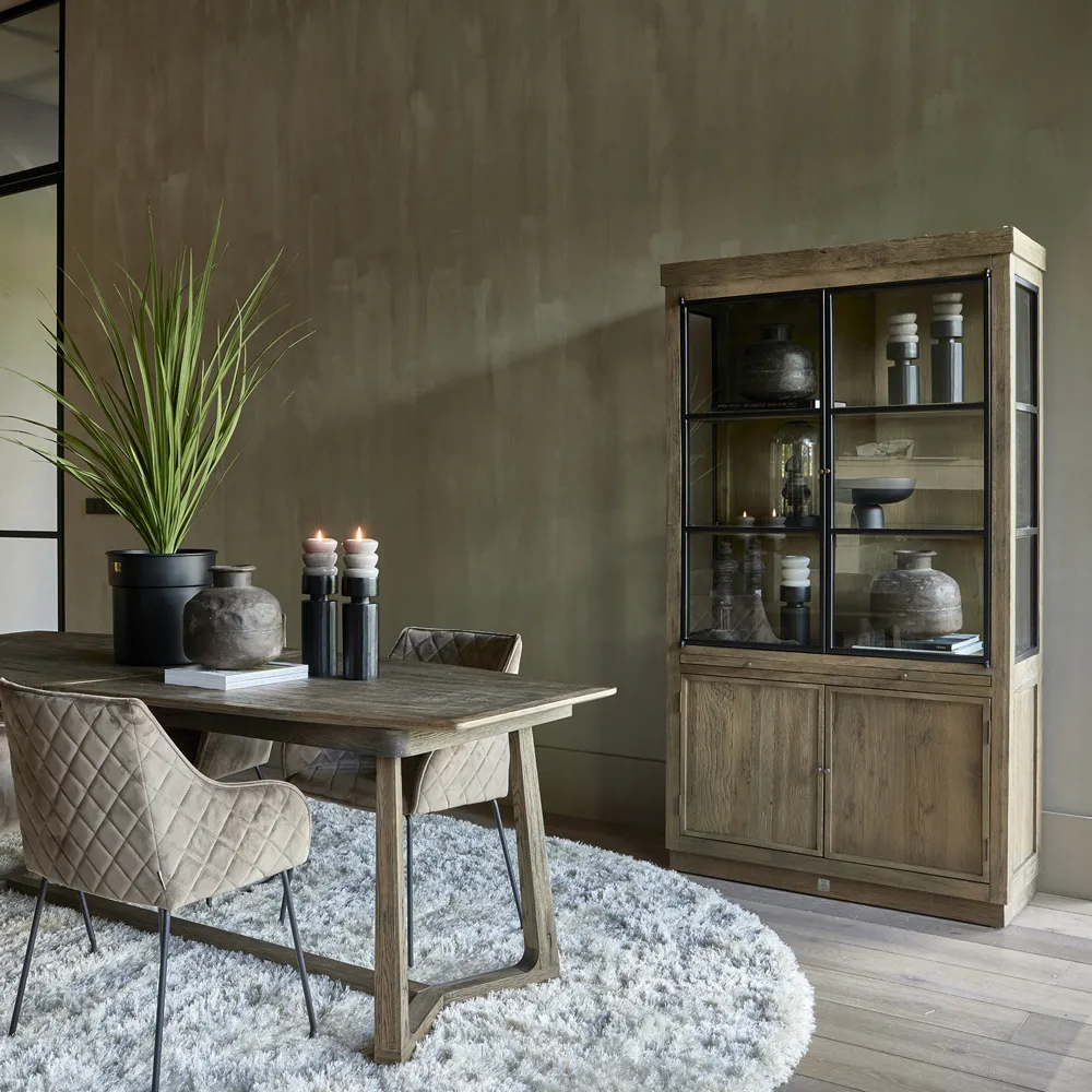 Clearwater Creek Vitrine