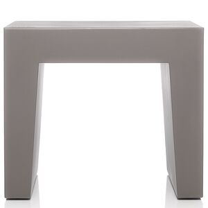 Concrete seat taupe