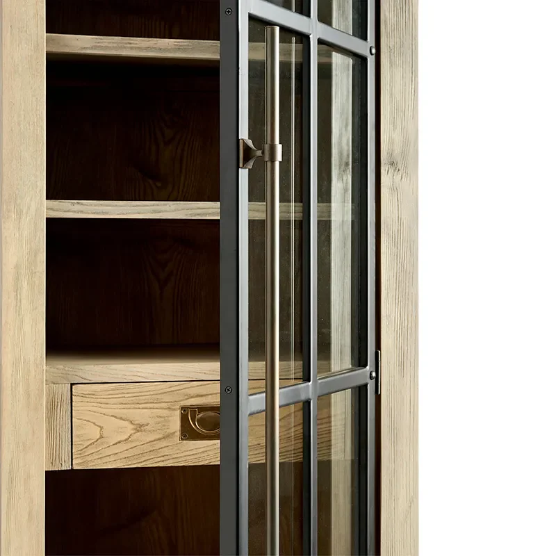 The Hoxton Vitrine rechts