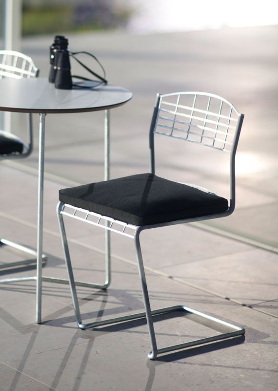 Tisch High Tech 60 Laminat weiß / feuerverzinkt Standfuß