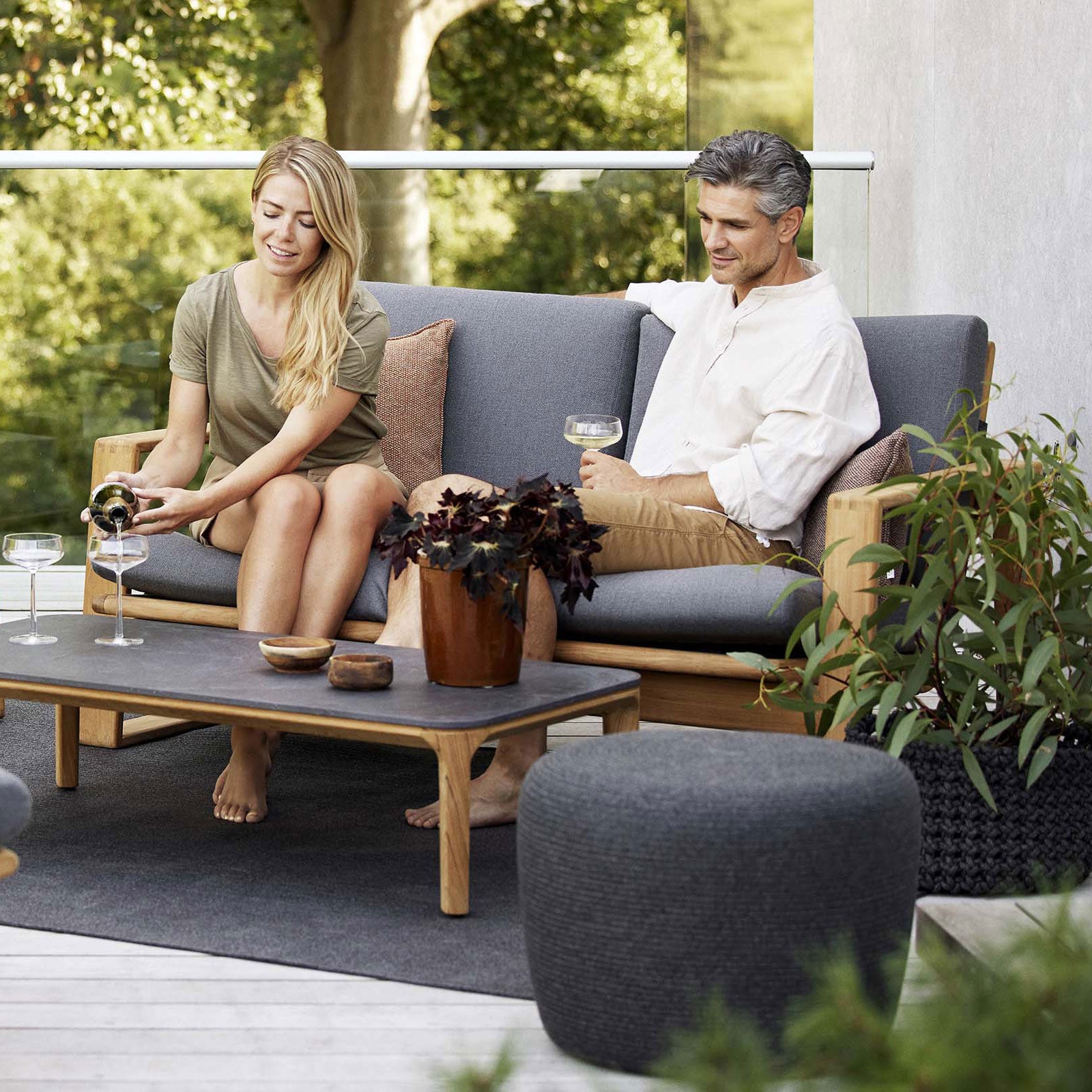 Endless 2 Sitzer Sofa inkl. Kissen