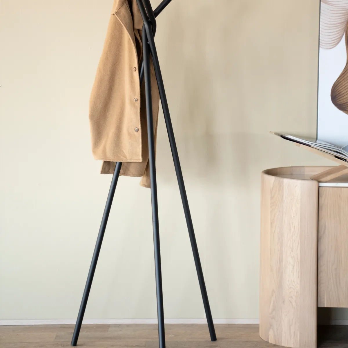 Coat rack Matto - black 70x33,5x160 cm