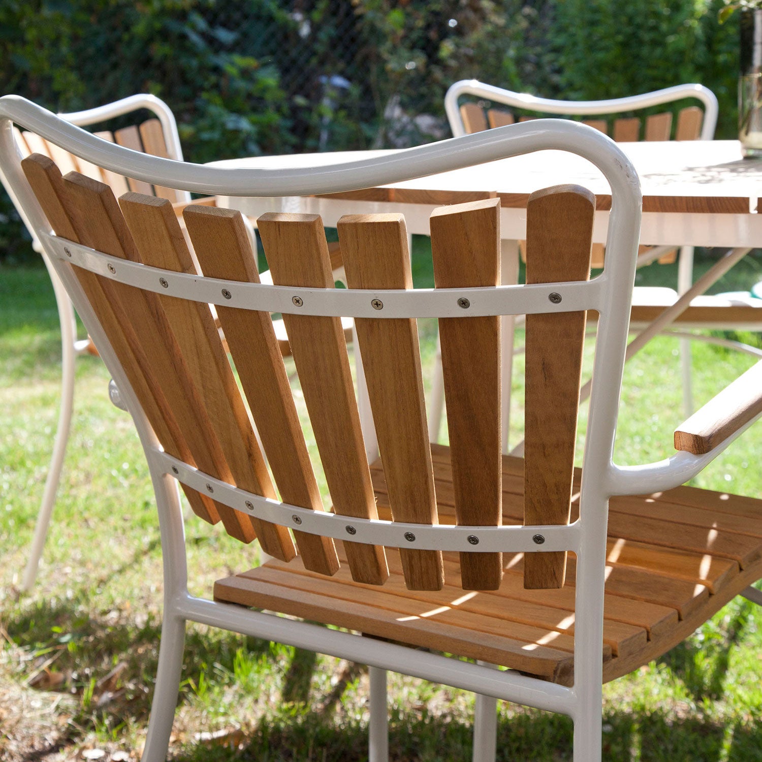 Hard & Ellen Armlehnstuhl weiß/teak