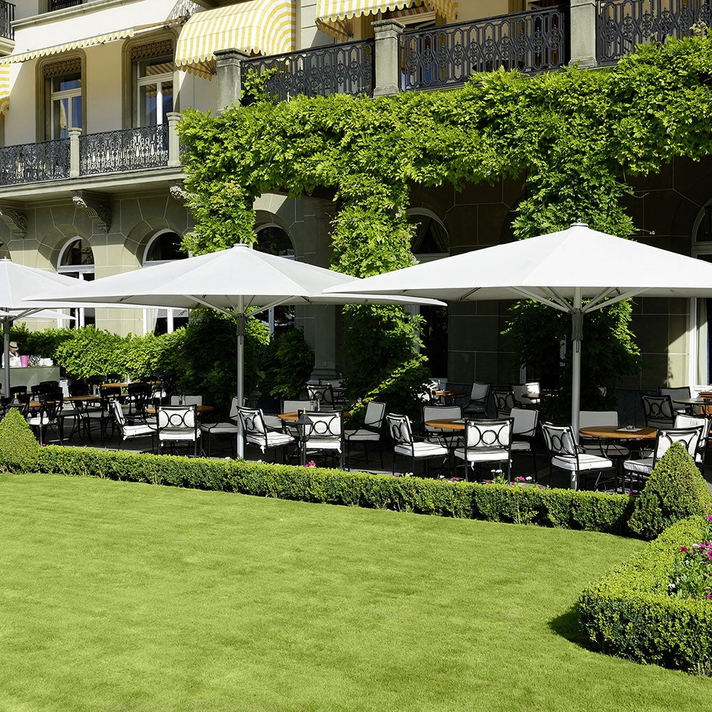 Sombrano S+ Seitenmastschirm 300x300 cm kat.4 anodizerad alu / 420 smoke 