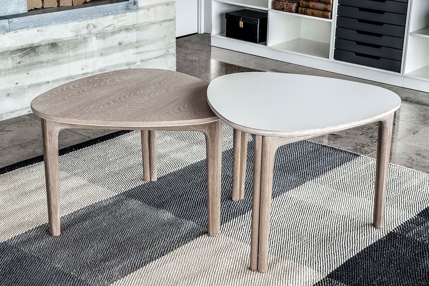 Sm206 Couchtisch Eiche Lack 65X63X43Cm 