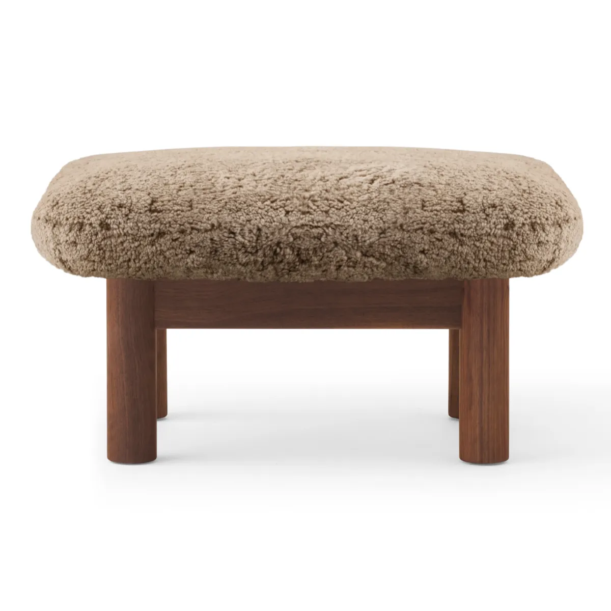 Brasilia Hocker Massiv Nussbaum Sheepskin Nevotex Sahara