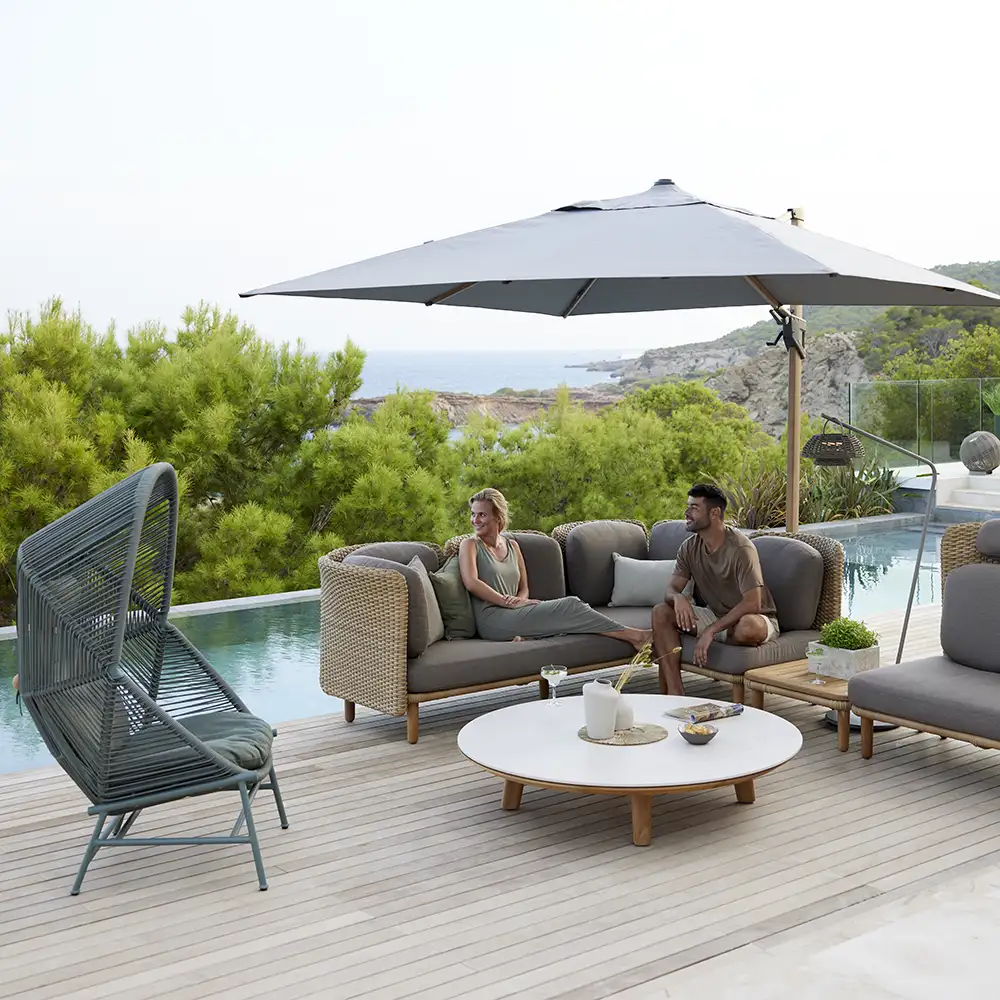 Hyde Luxe Tilt Sonnenschirm 300x300 cm Taupe/Holzoptik