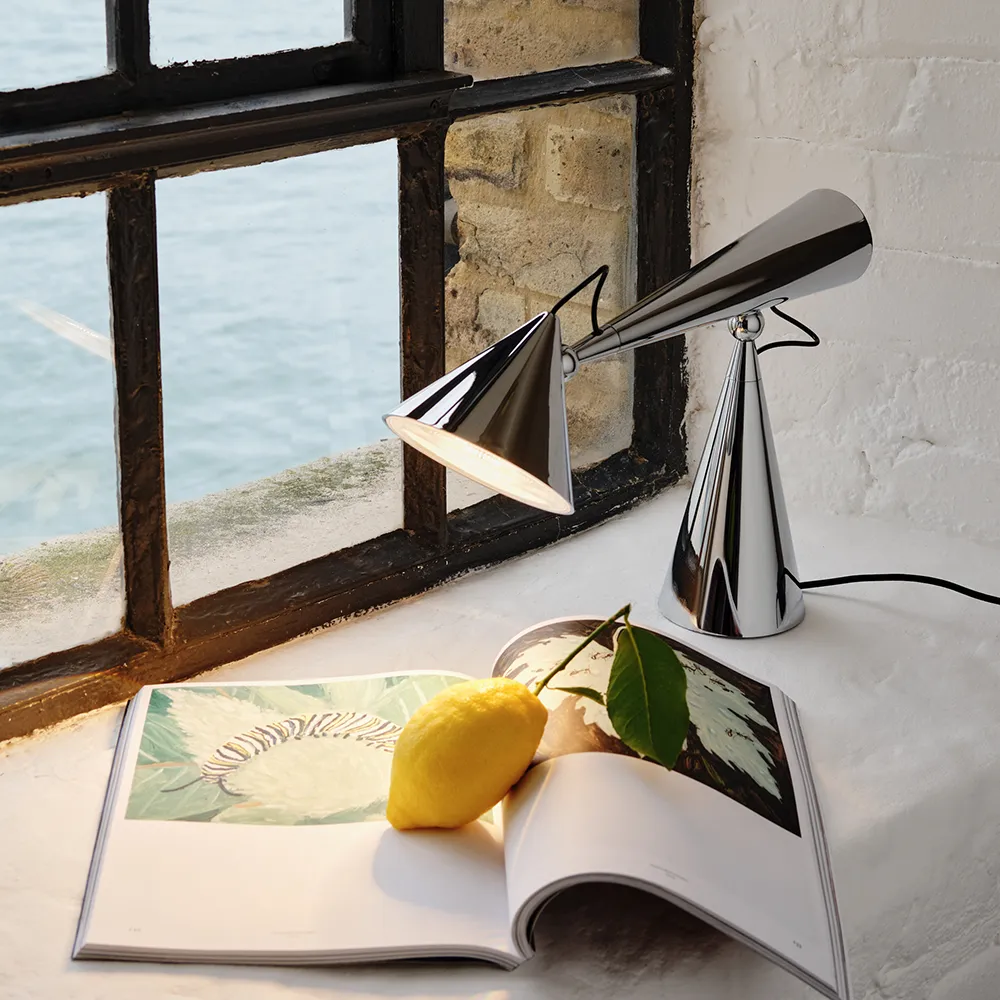 Pose Tischlampe LED Silver