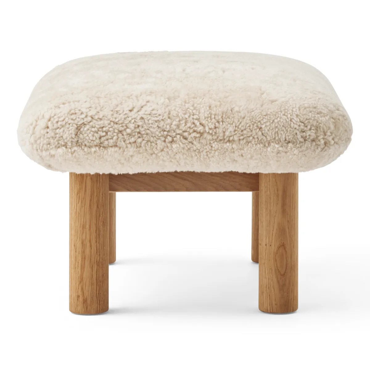 Brasilia Hocker Vollständig Gepolstert Vierbeiniges Gestell Massiv Eiche Natur Sheepskin Nevotex Nature