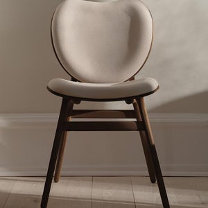 A Conversation Piece Esszimmerstuhl Dark Oak/White Sands