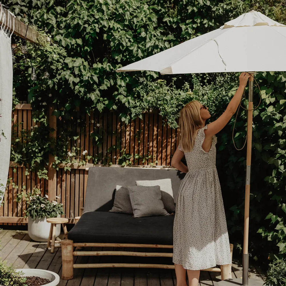 Trieste Sonnenschirm aus Holz 250 cm natur