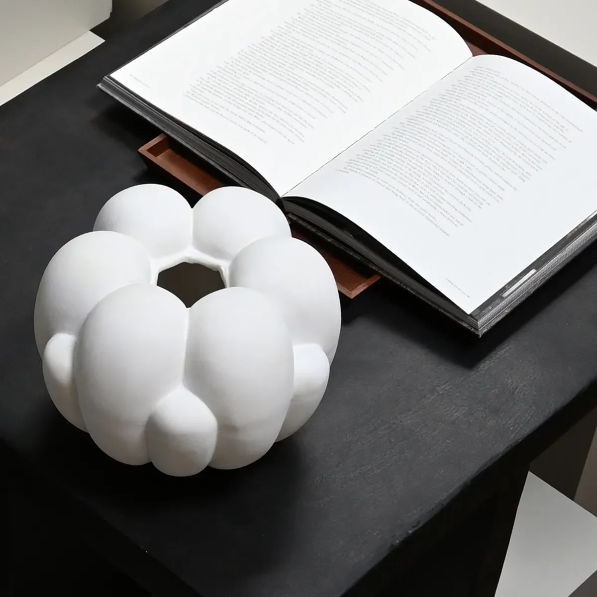 Handgefertigte Vase Bloom Petit Bone White H18 cm