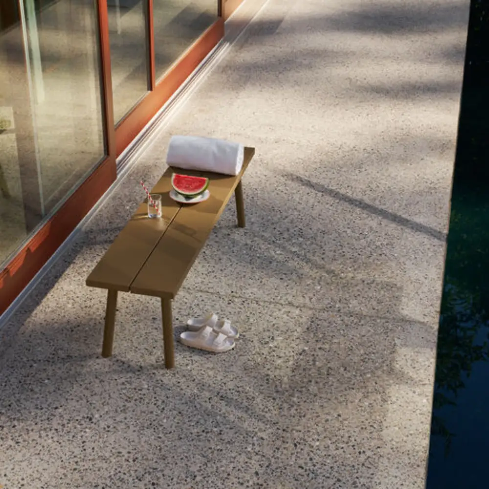 Fred's bench Außenbank mochaccino