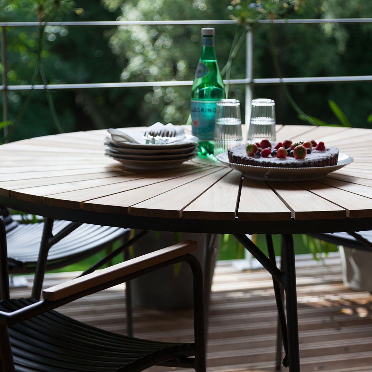 Hard & Ellen Gartentisch 150 cm anthrazit/teak