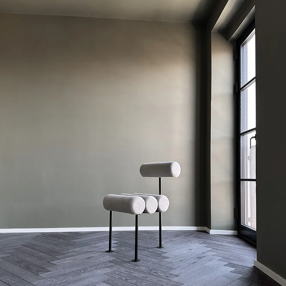 Hiro Esszimmerstuhl, schwarzes Gestell – Leinen