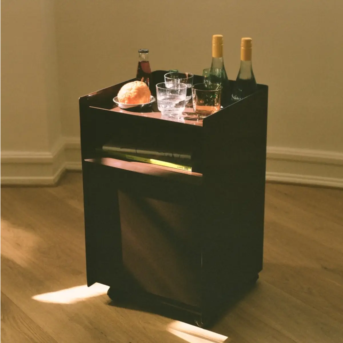 Folded Trolley mit Schublade, H 61,5 cm – Schwarz