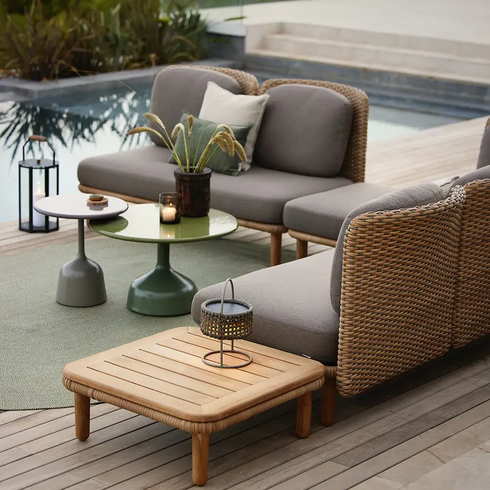 Arch Couchtisch aus Teakholz