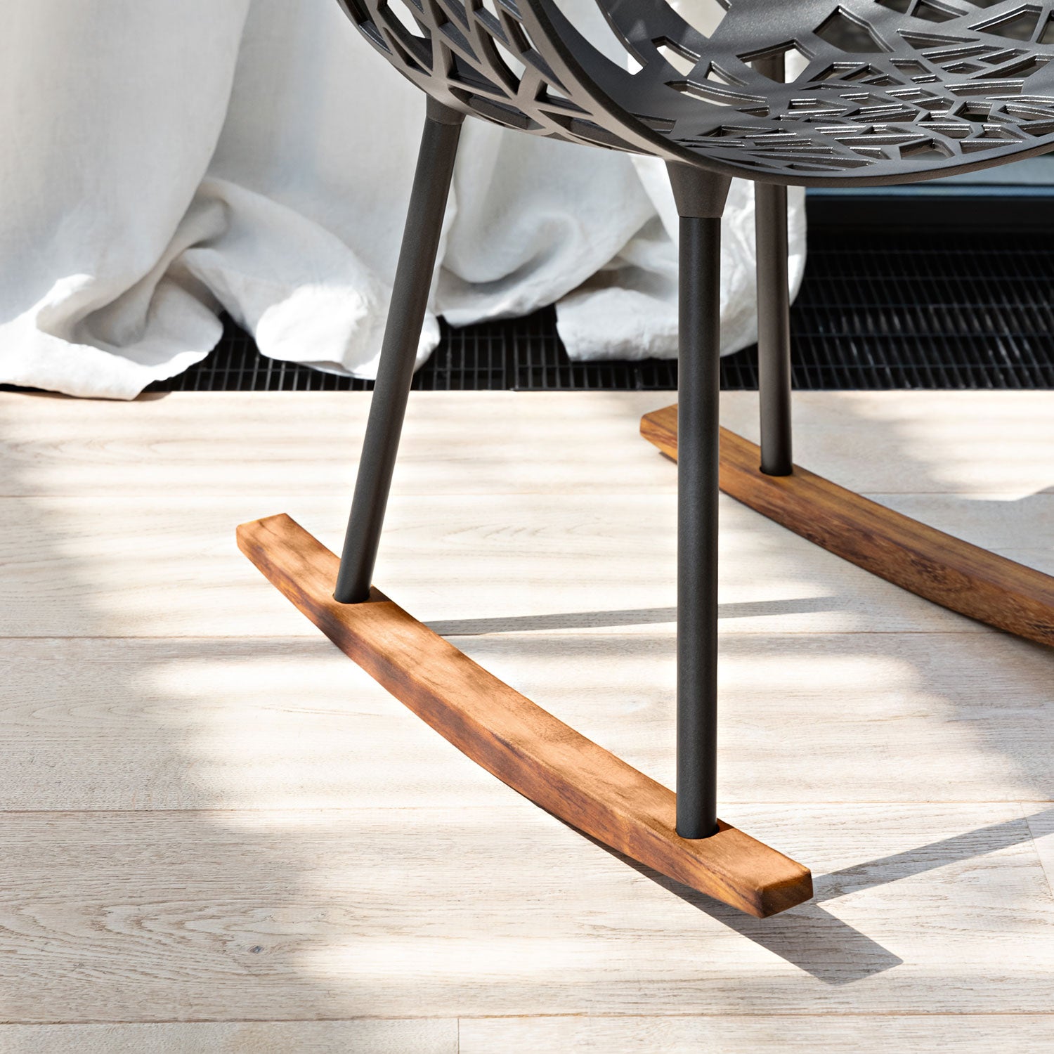 Forestschaukelstuhl mit Iroko medar Green Tea