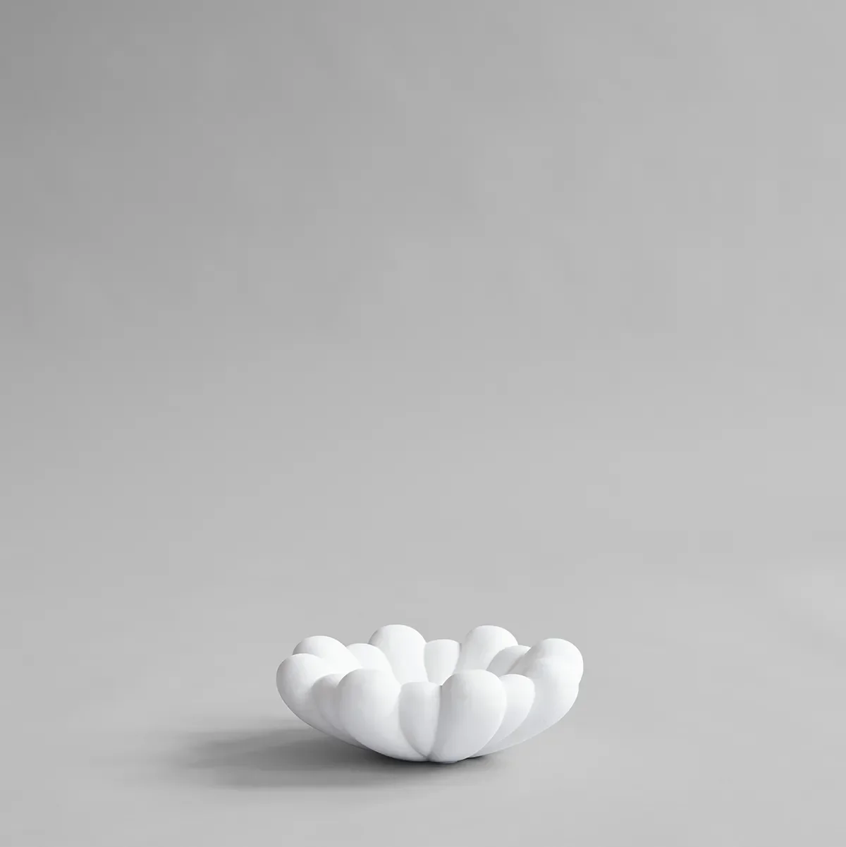 Handgefertigte Dekoschale Bloom Bone White Ø 28,5 cm